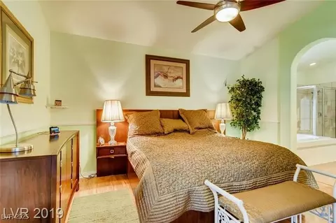 Bedroom - 2138 Eaglepath Cir, Henderson, NV 89074 photo 2 of 4