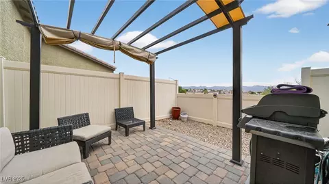 2852 Beacon Rock Dr, Laughlin, NV 89029