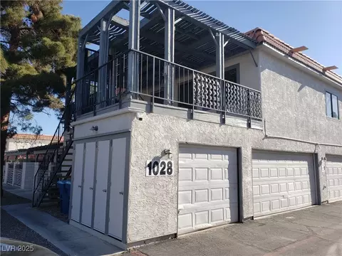 1028 Willow Tree Dr #D, Las Vegas, NV 89128
