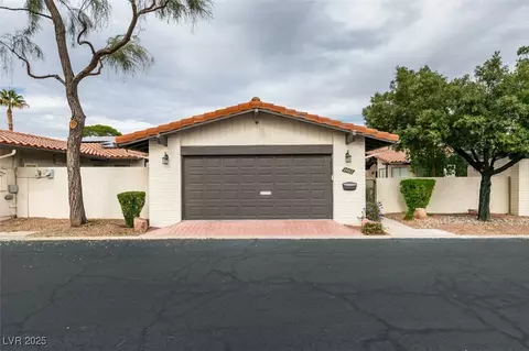 2482 Swan Ln, Las Vegas, NV 89121