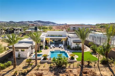 40 Reflection Shores Ln, Henderson, NV 89011