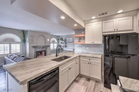 7570 W Flamingo Rd #142, Las Vegas, NV 89147