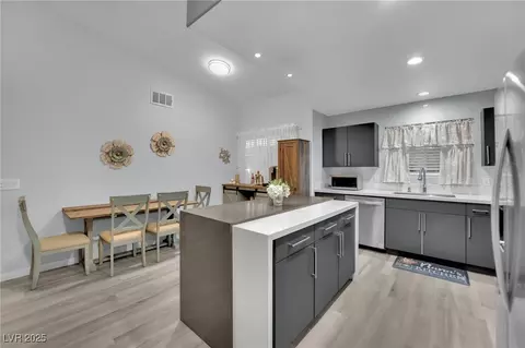 352 Amber Pine St #202, Las Vegas, NV 89144