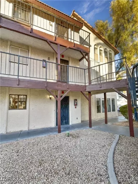2080 Karen Ave #49, Las Vegas, NV 89169