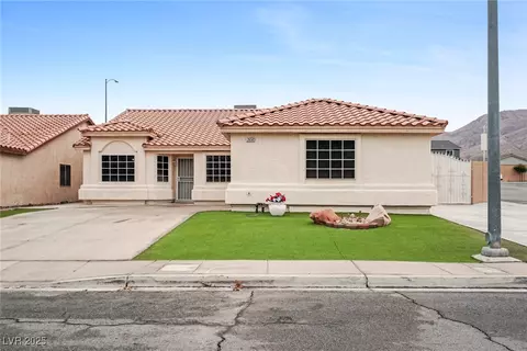 2650 Holy Cross Dr, Las Vegas, NV 89156