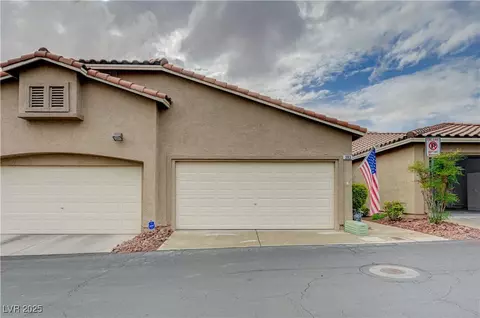393 Blanca Springs Dr, Henderson, NV 89014