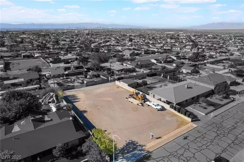 839 Fairview Dr, Henderson, NV 89015