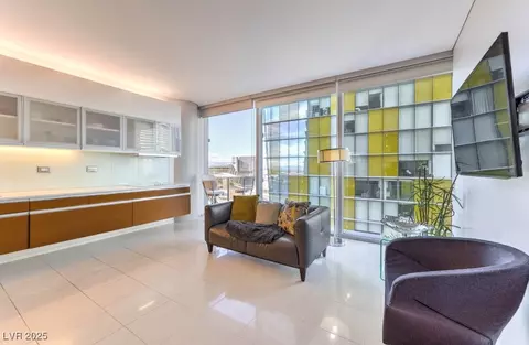 3722 Las Vegas Blvd #708, Las Vegas, NV 89158