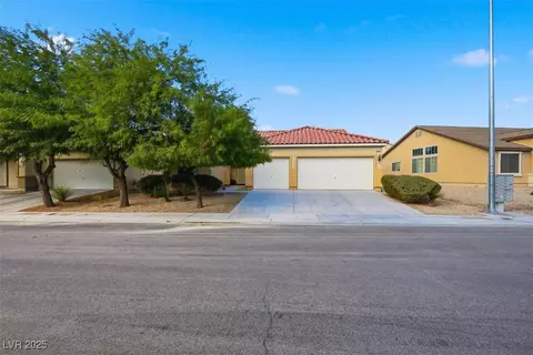 5833 Vista Luna St, North Las Vegas, NV 89031