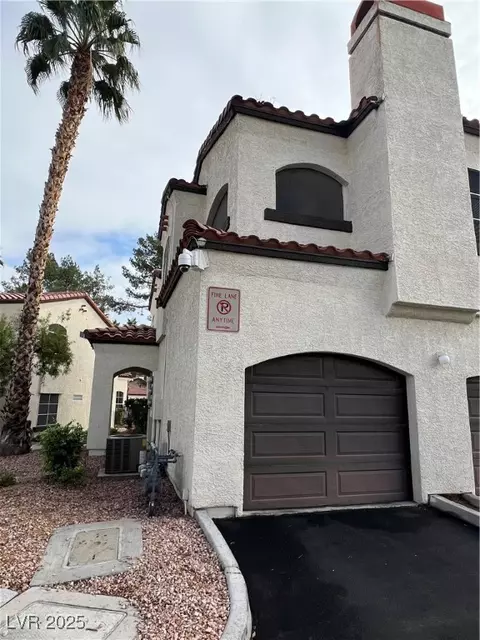 2975 Bluegrass Ln #424, Henderson, NV 89074
