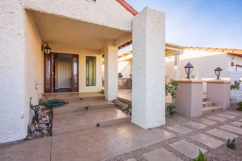 5171 Tennis Ct, Las Vegas, NV 89120