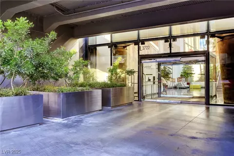3726 Las Vegas Blvd #1811, Las Vegas, NV 89158