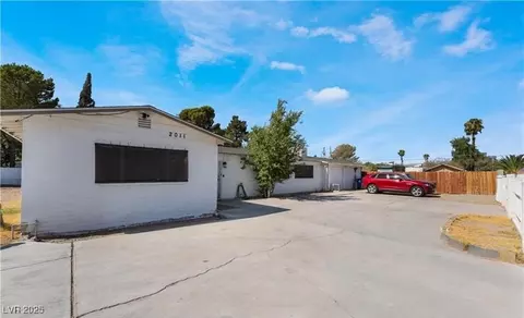 2011 Mills Cir, Las Vegas, NV 89106