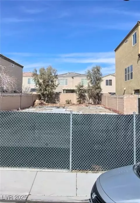 9098 Iron Cactus Ave, Las Vegas, NV 89148