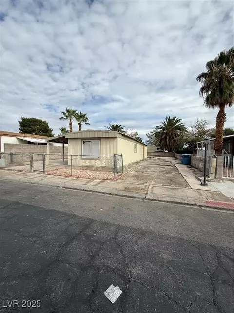 3652 Allegheny Dr, Las Vegas, NV 89122