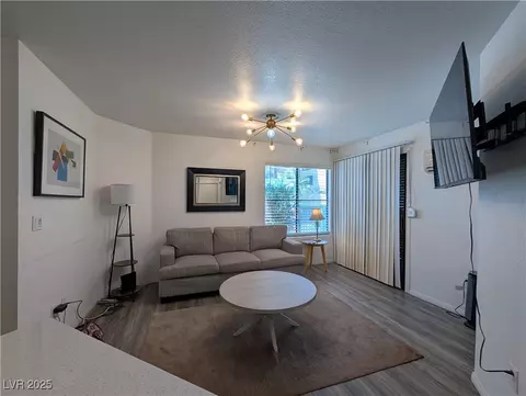 460 Elm Dr #103, Las Vegas, NV 89169