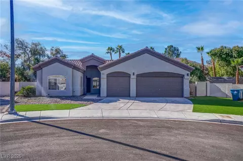 8963 Daylight Peak Ct, Las Vegas, NV 89123