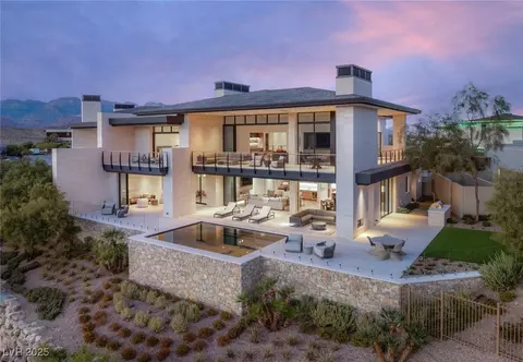 4929 Summit Overlook Dr, Las Vegas, NV 89135