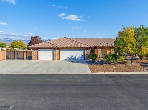 111 Mondale Ct, Pahrump, NV 89048