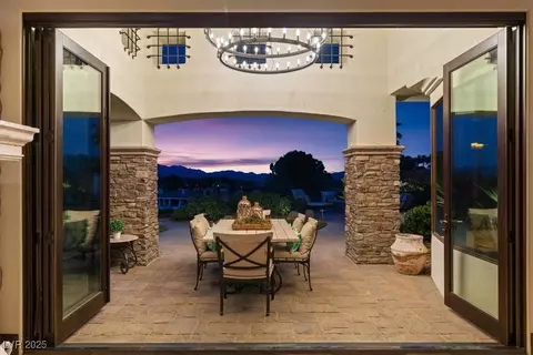 20 Via Paradiso St, Henderson, NV 89011