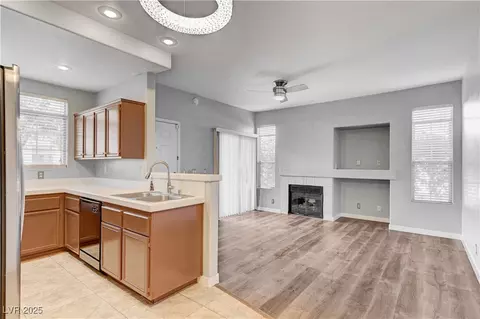 2201 Ramsgate Dr #911, Henderson, NV 89074