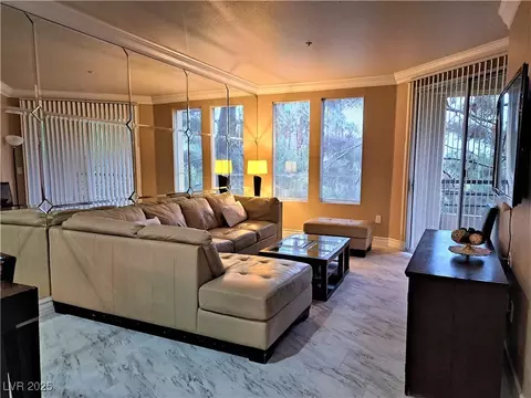 270 E Flamingo Rd #212, Las Vegas, NV 89169