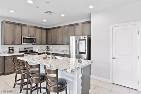 5648 Salt Rock St, North Las Vegas, NV 89031