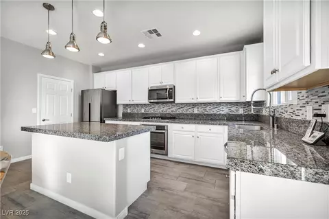 6479 Ansonia Ct, Las Vegas, NV 89118
