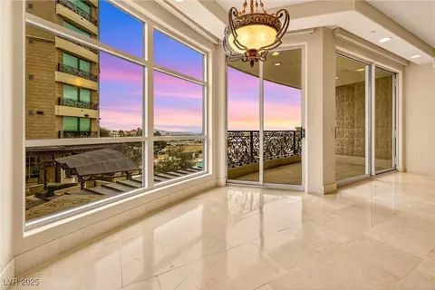 9103 Alta Dr #207, Las Vegas, NV 89145