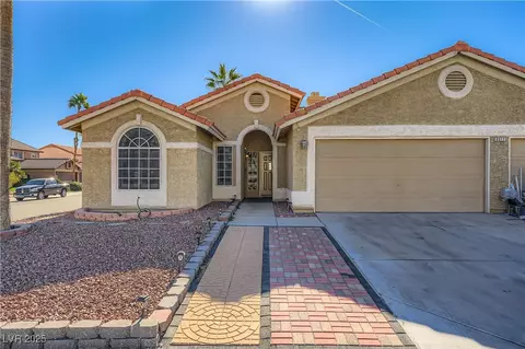 6577 Goldensun Ct, Las Vegas, NV 89108