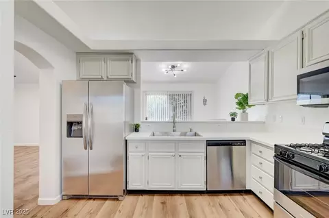 5131 Keswick Rd, North Las Vegas, NV 89031