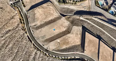137 Clearview Summit Dr, Las Vegas, NV 89141