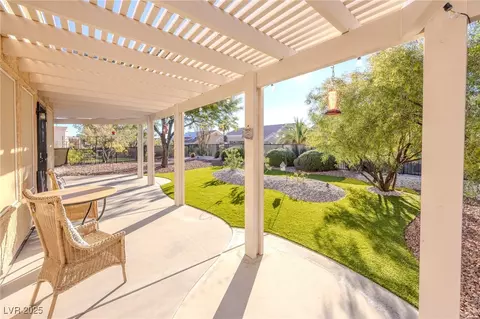 9305 Quail Ridge Dr, Las Vegas, NV 89134