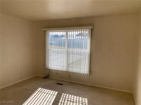 Living - 27 Connors Ct, Ely, NV 89301 photo 2 of 2