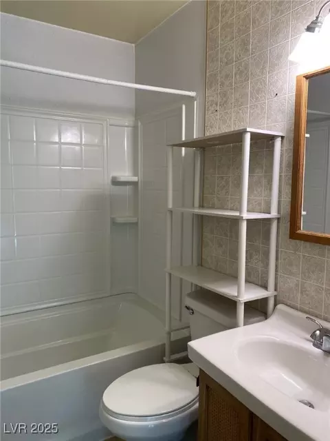 Bath - 27 Connors Ct, Ely, NV 89301 photo 1 of 2