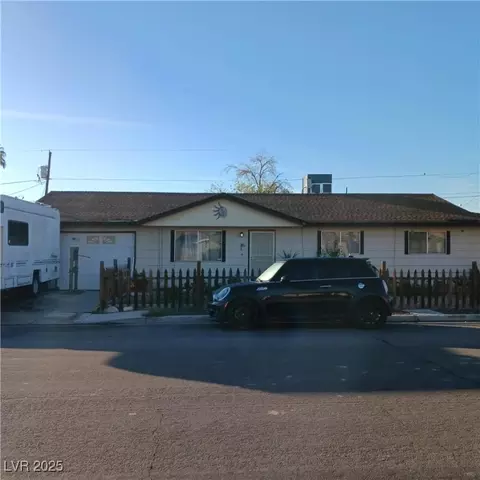 4825 Patterson Ave, Las Vegas, NV 89104