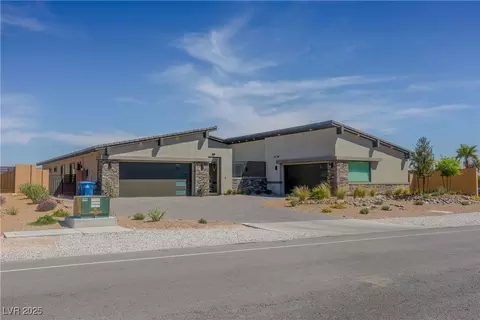 8310 W Camero Ave, Las Vegas, NV 89113