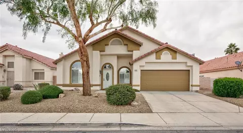 672 Hitchen Post Dr, Henderson, NV 89011