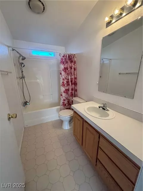 Bath - 151 E 185th South St, Ely, NV 89301 photo 3 of 3