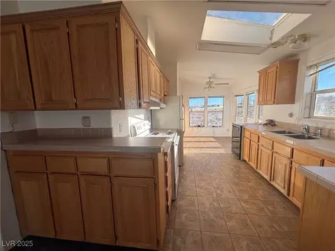 Kitchen - 151 E 185th South St, Ely, NV 89301 photo 2 of 4