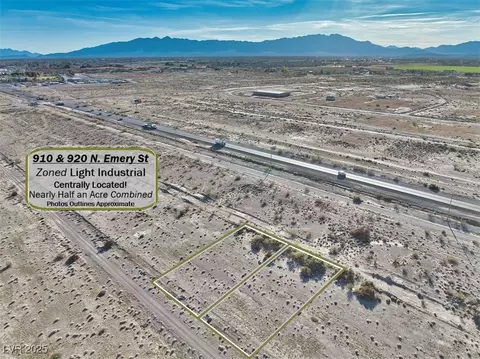 910 N Emery St, Pahrump, NV 89060