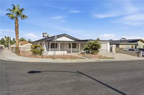 5250 Vicksburg Ave, Las Vegas, NV 89122