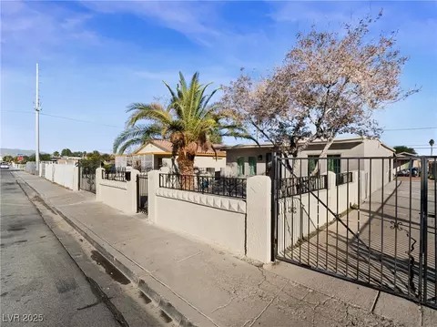 2326 Bassler St, North Las Vegas, NV 89030