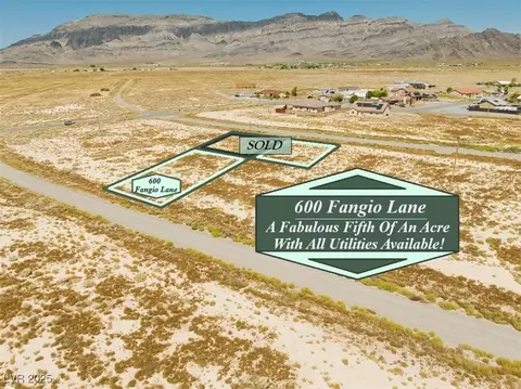 600 Fangio Ln, Pahrump, NV 89060