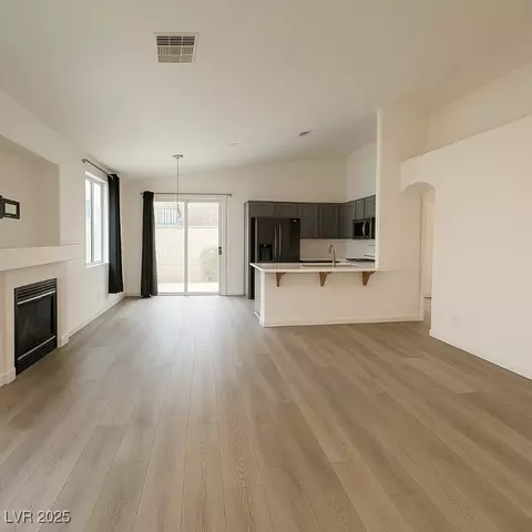 9749 Edifice Ave, Las Vegas, NV 89117
