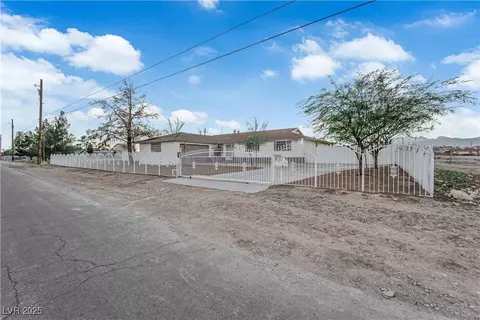 1751 Fairhaven St, Las Vegas, NV 89108
