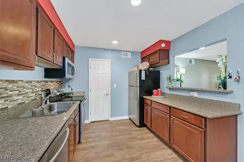 2451 N Rainbow Blvd #1069, Las Vegas, NV 89108