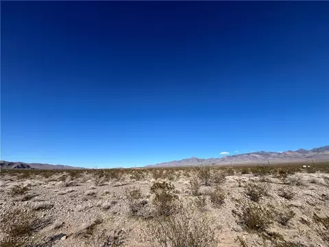 420 W Oeste St, Pahrump, NV 89060