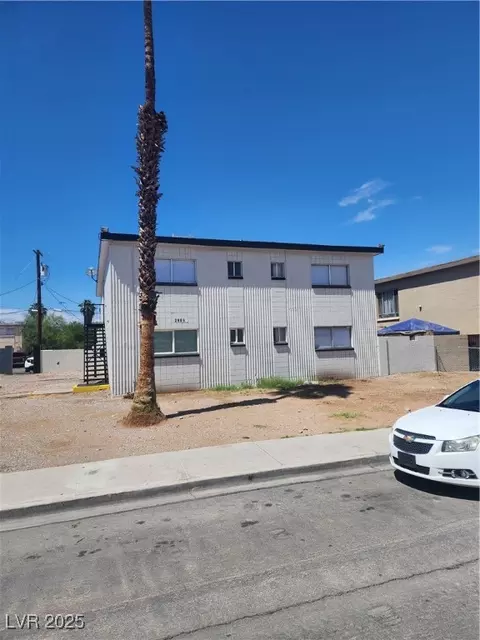 2905 Elm Ave, Las Vegas, NV 89101