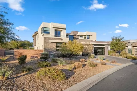 36 Hunting Horn Dr, Las Vegas, NV 89135